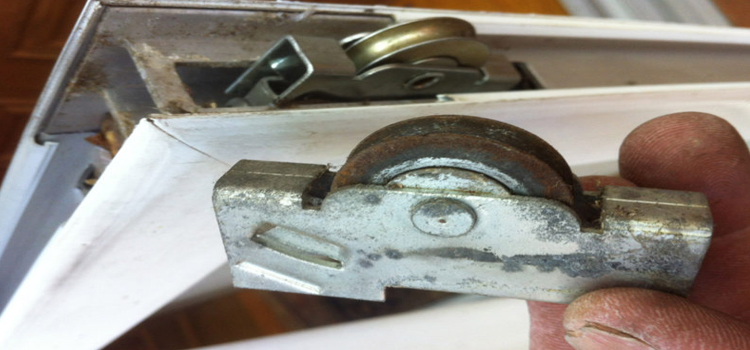 screen door roller repair in Pasadena